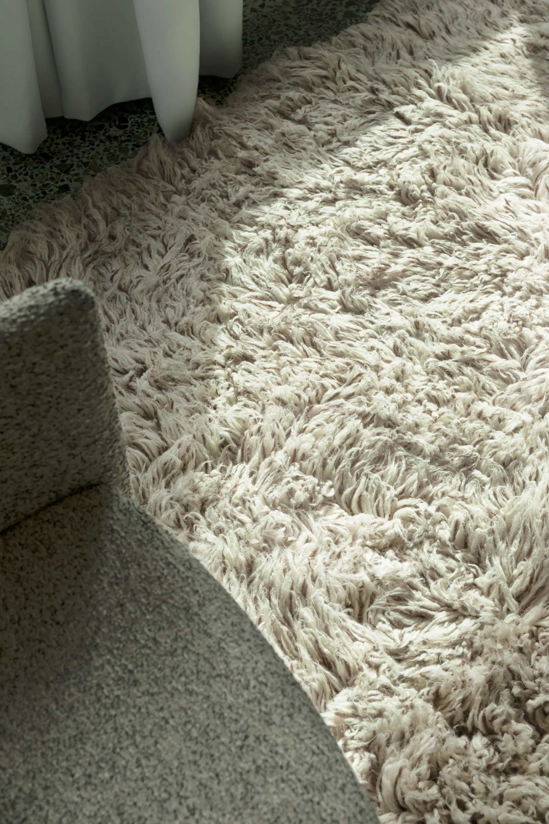 Shaggy rug 250x350 cm, Bone white Layered