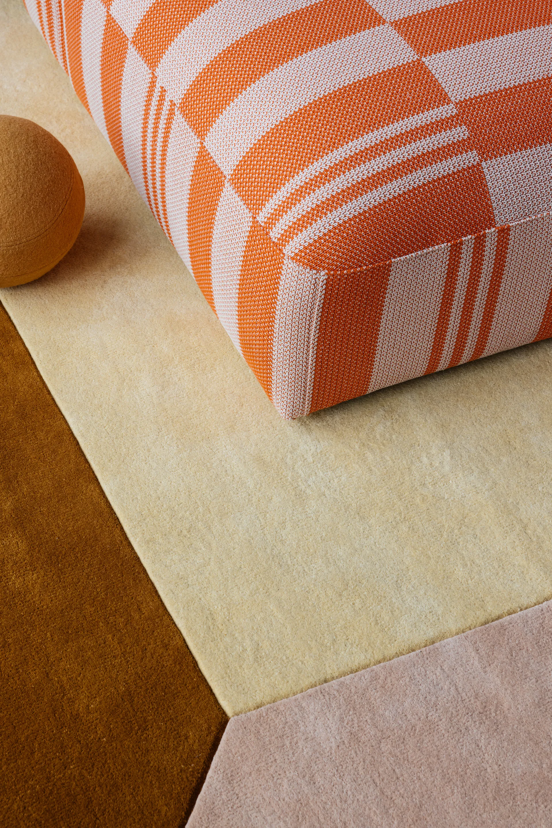 Teklan box wool rug, Yellows, 250x350 cm Layered