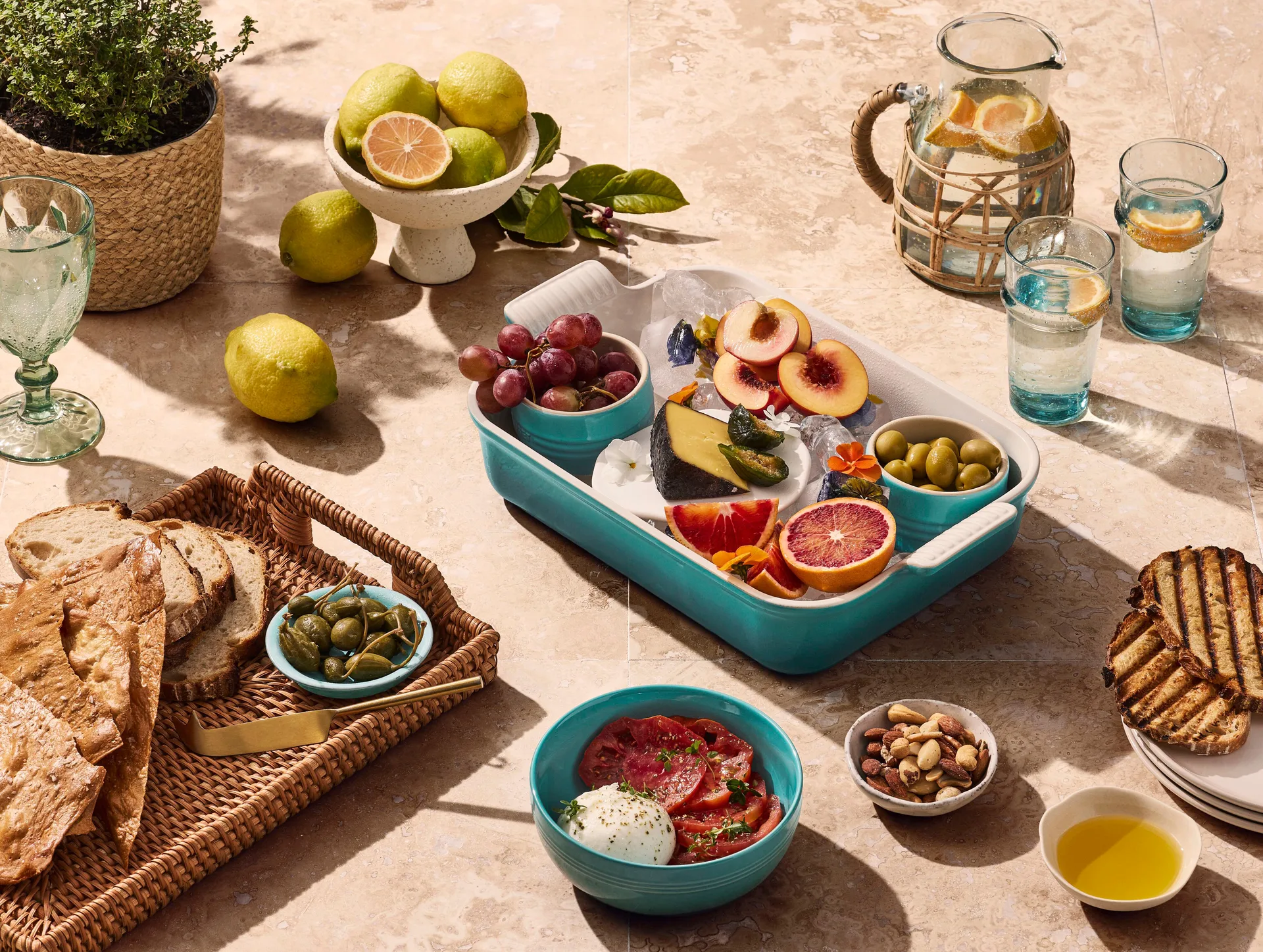 Le Creuset Signature serving bowl 2.2 L, Bleu Riviera Le Creuset