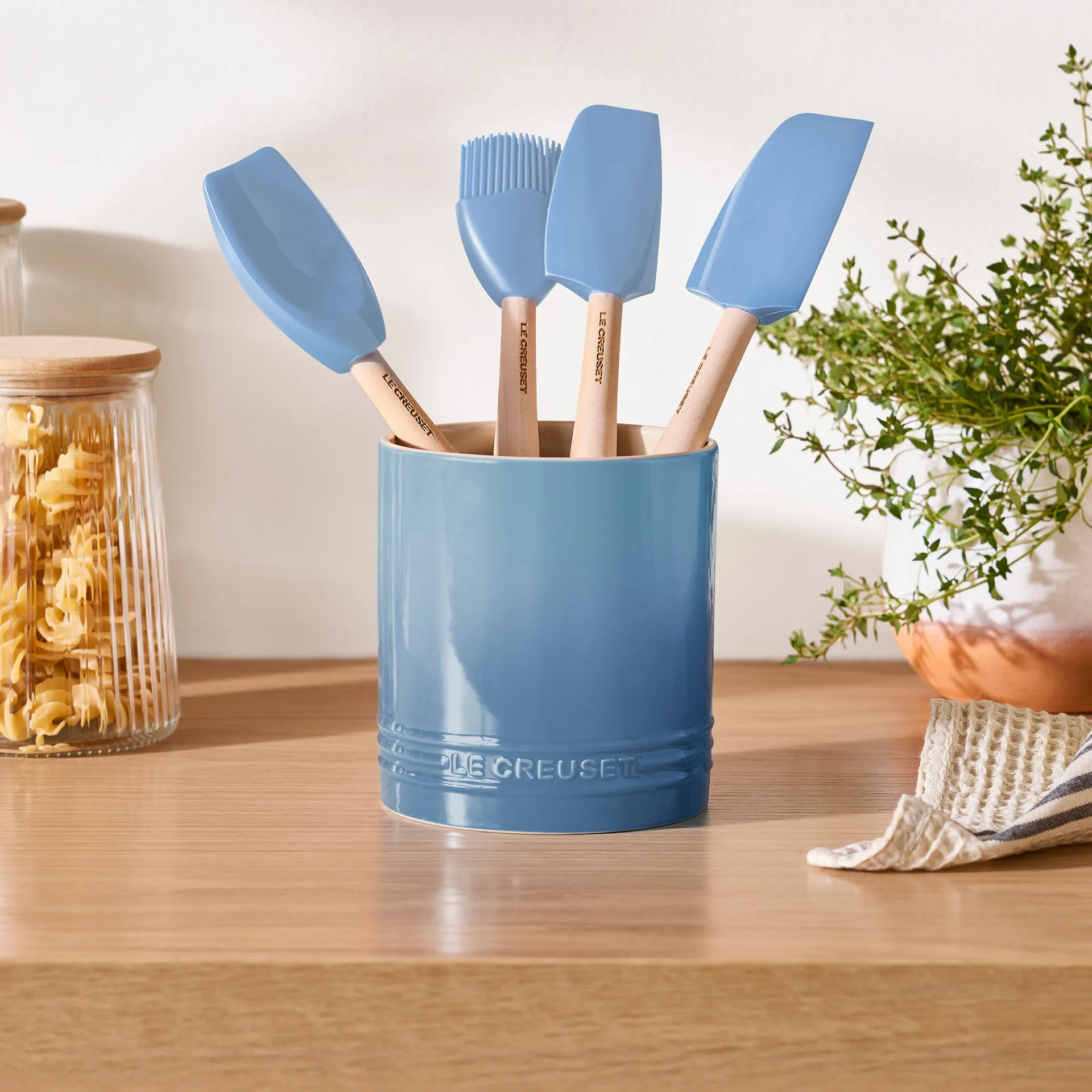 Signature stoneware cutlery and utensil jar 1.1 L, Chambray Le Creuset