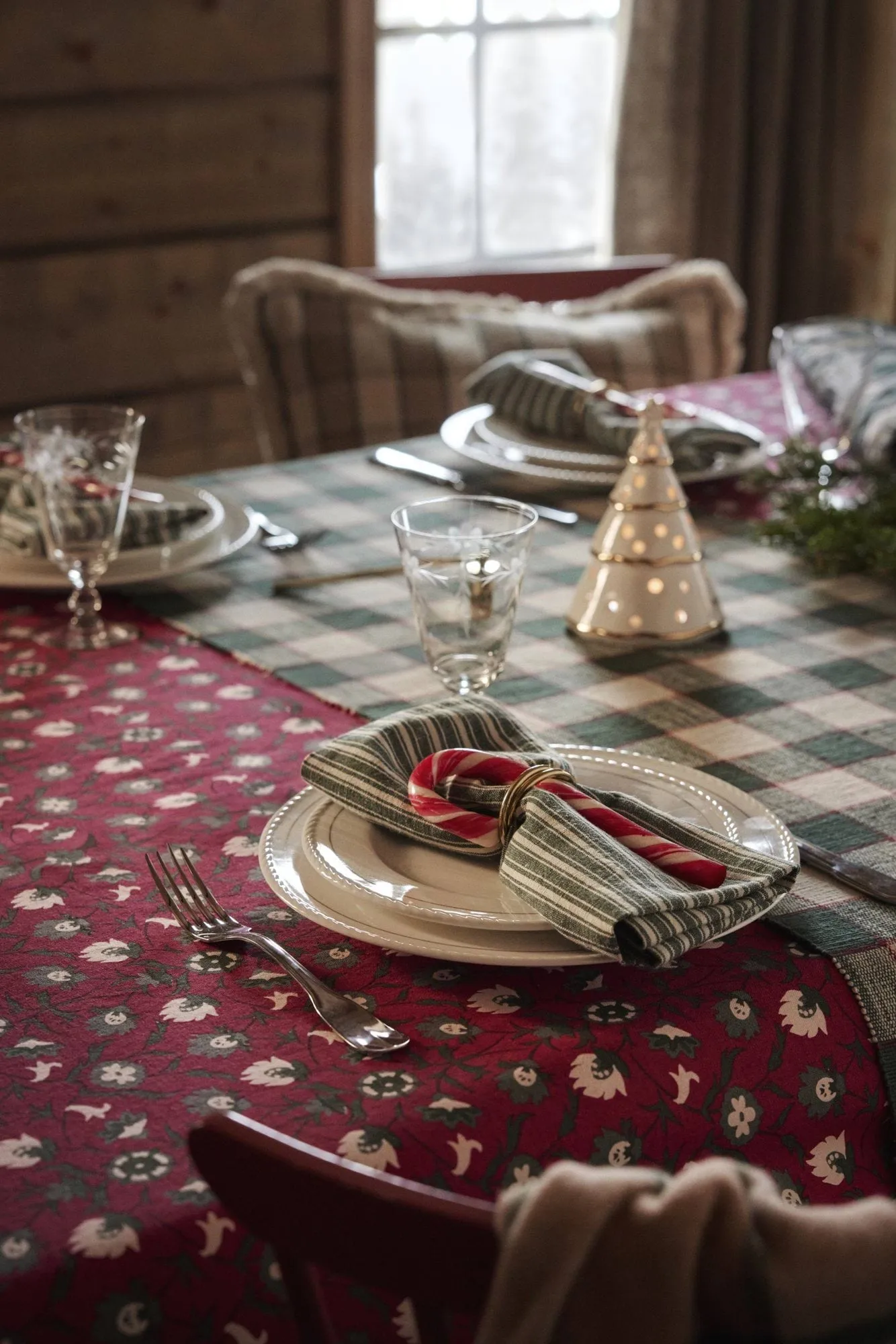 Striped linen napkins, Green-light beige, 50x50 cm Lexington