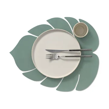 Monstera Leaf Nupo placemat L - Pastel green, 42x35 cm - LIND DNA