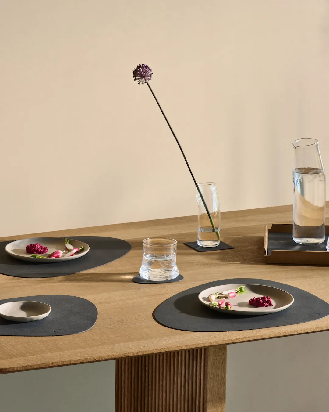 Nupo placemat curve L, Anthracite grey LIND DNA