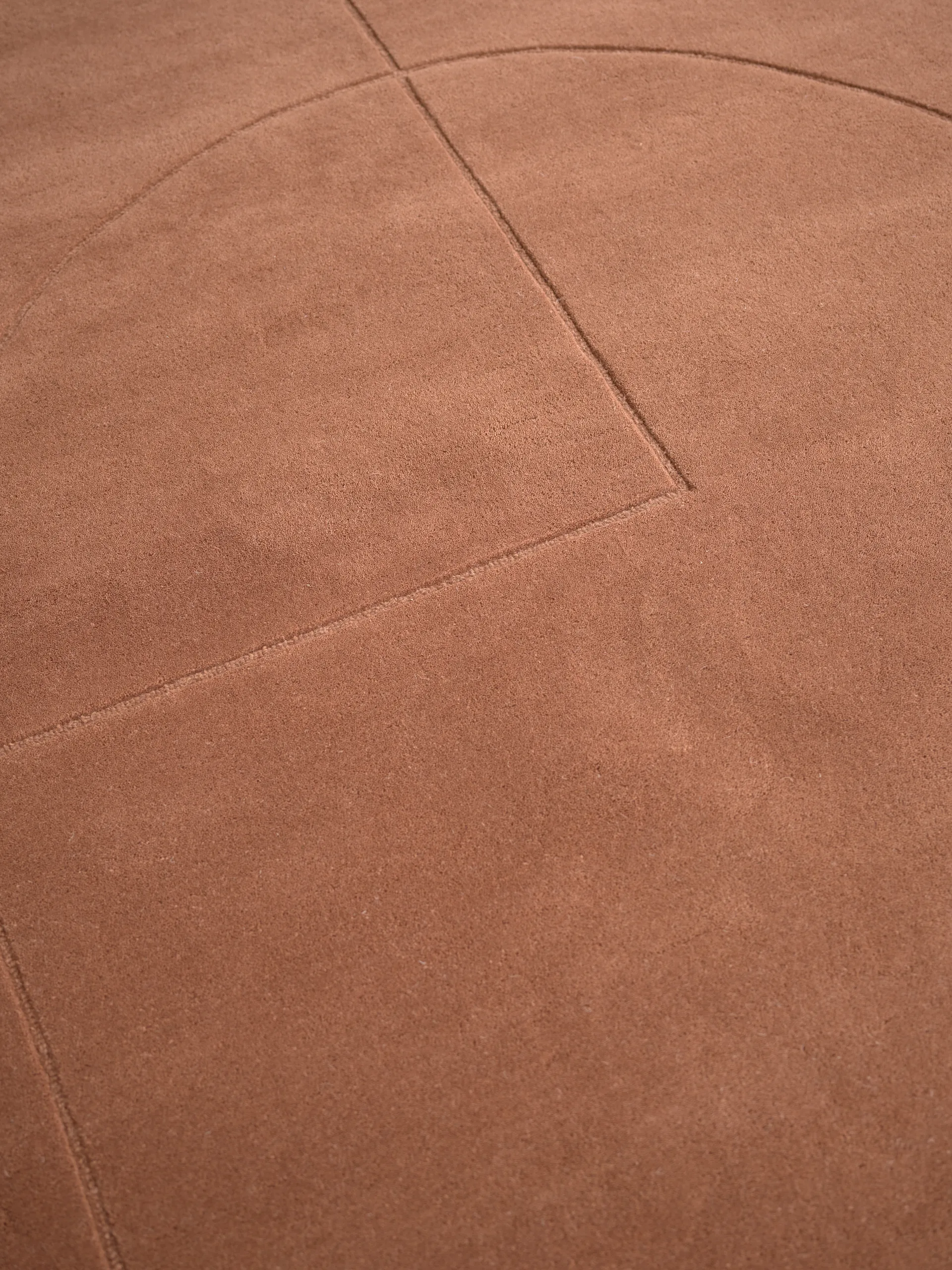 Lineal Poem wool carpet, Amber. 140x200 cm Linie Design