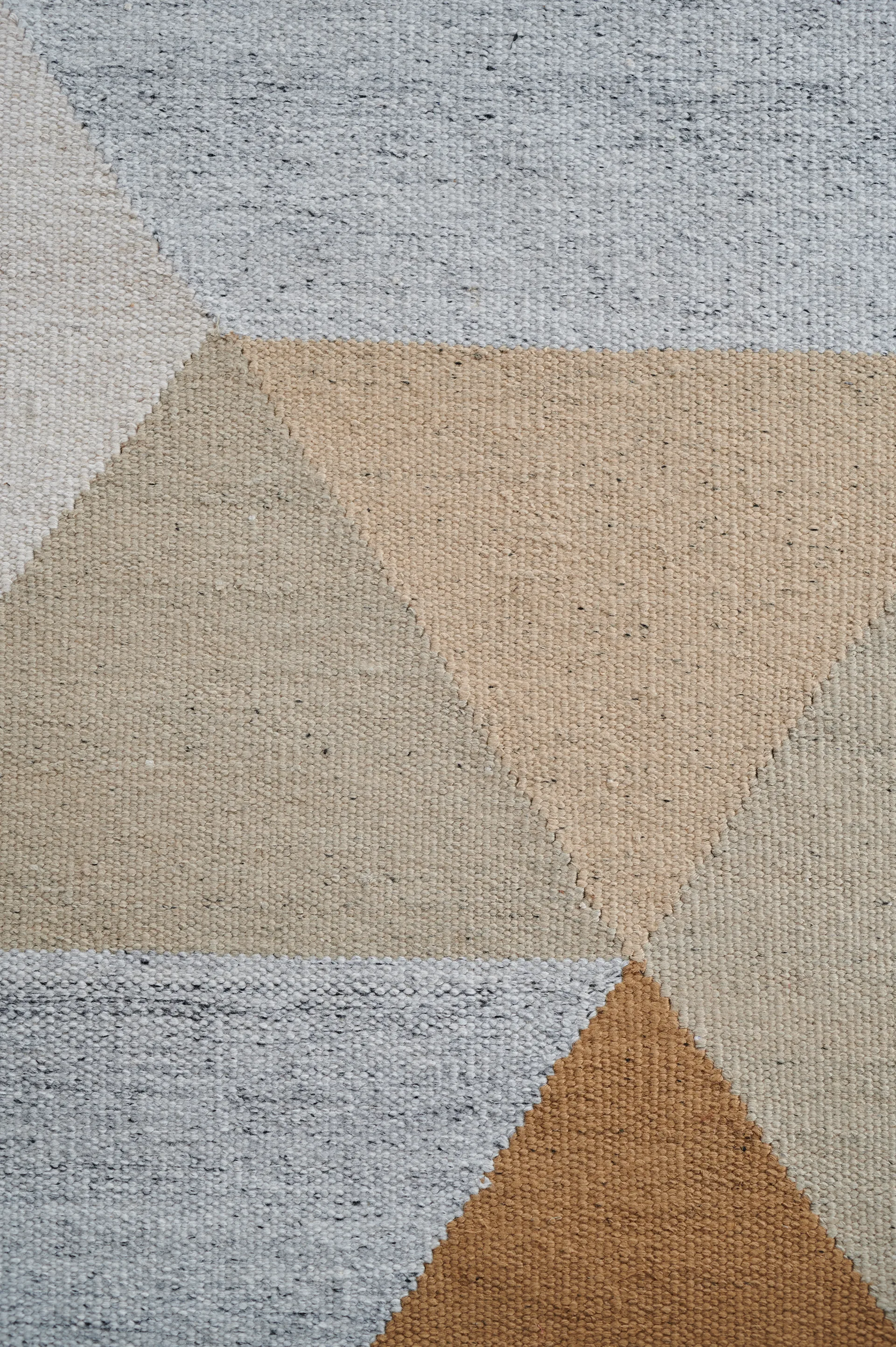 Snefrid rug, Mustard. 200x300 cm Linie Design