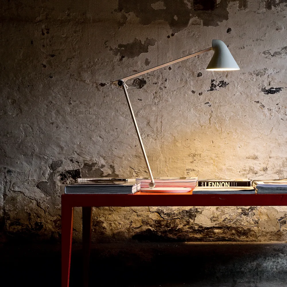 NJP desk lamp, Black, footplate, 3000k Louis Poulsen