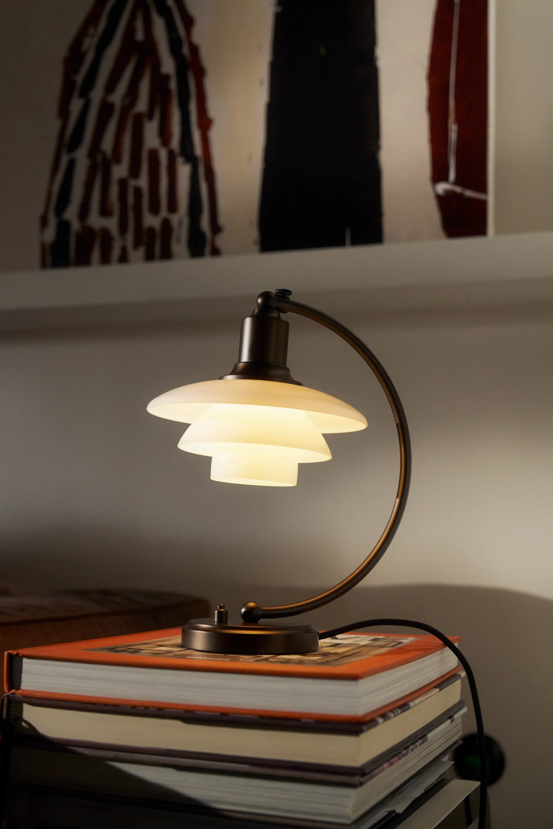 PH 2/2 Luna table lamp, Aged brass-opal glass Louis Poulsen