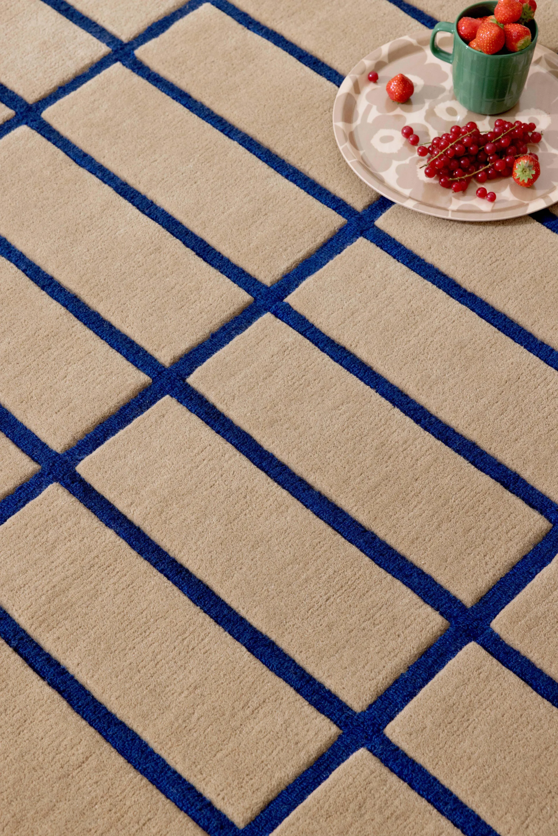 Tiiliskivi wool rug, Bright blue, 140x200 cm Marimekko