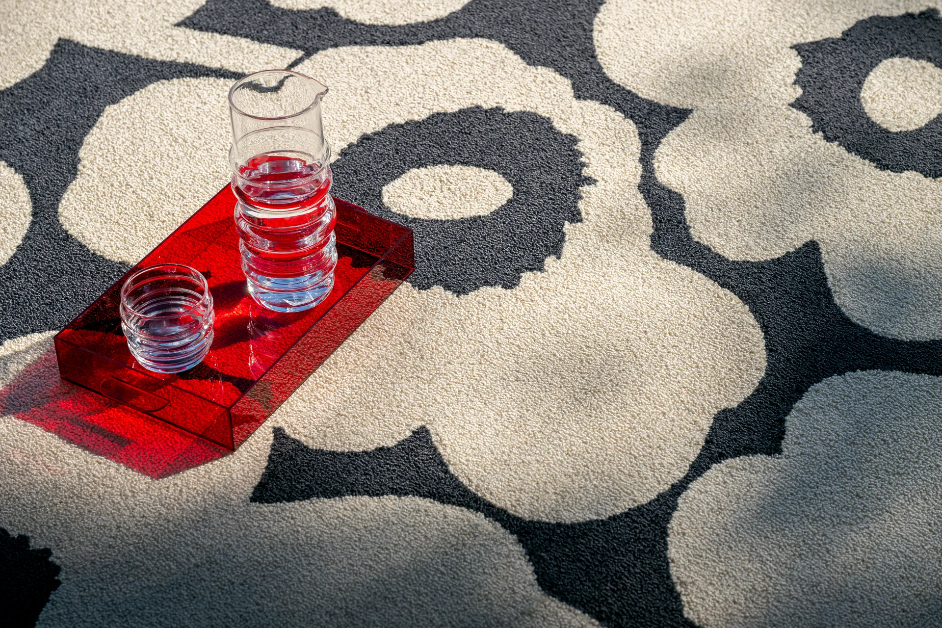 Unikko outdoor rug, Charcoal-white, 200x280 cm Marimekko
