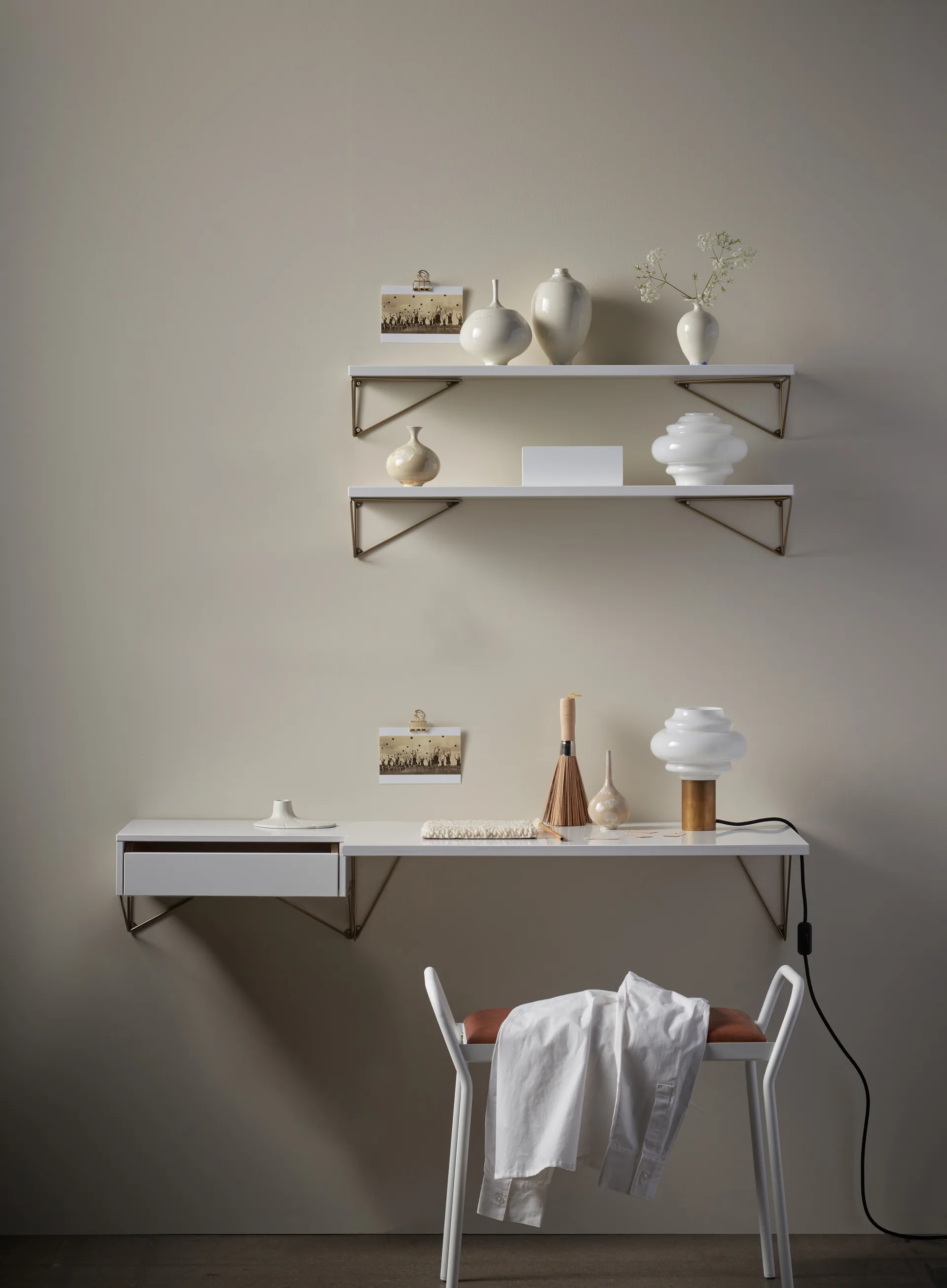 Pythagoras Bundle E shelving system white-white Maze