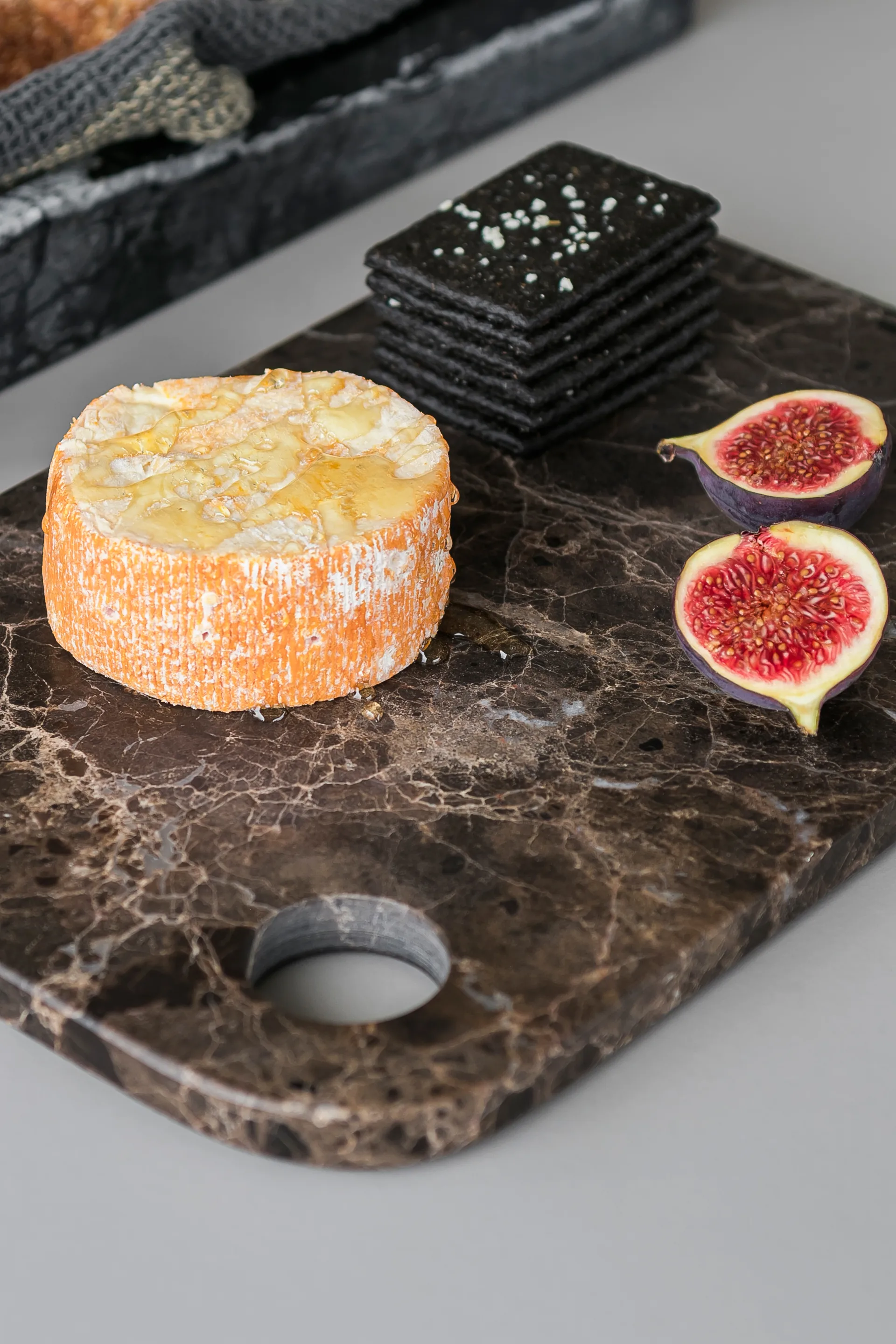 Marble serving tray medium 20x30 cm, Brown Mette Ditmer