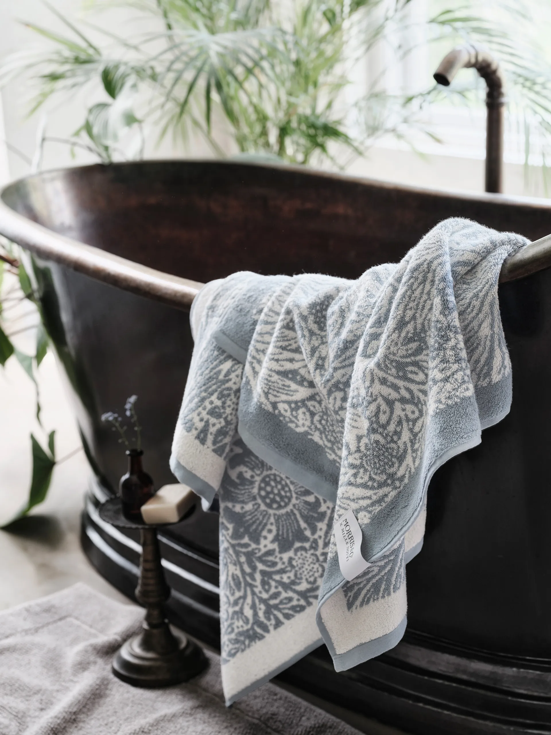 Morris & Co. Marigold Towel ECO, Blue, 86x150 cm Mille Notti
