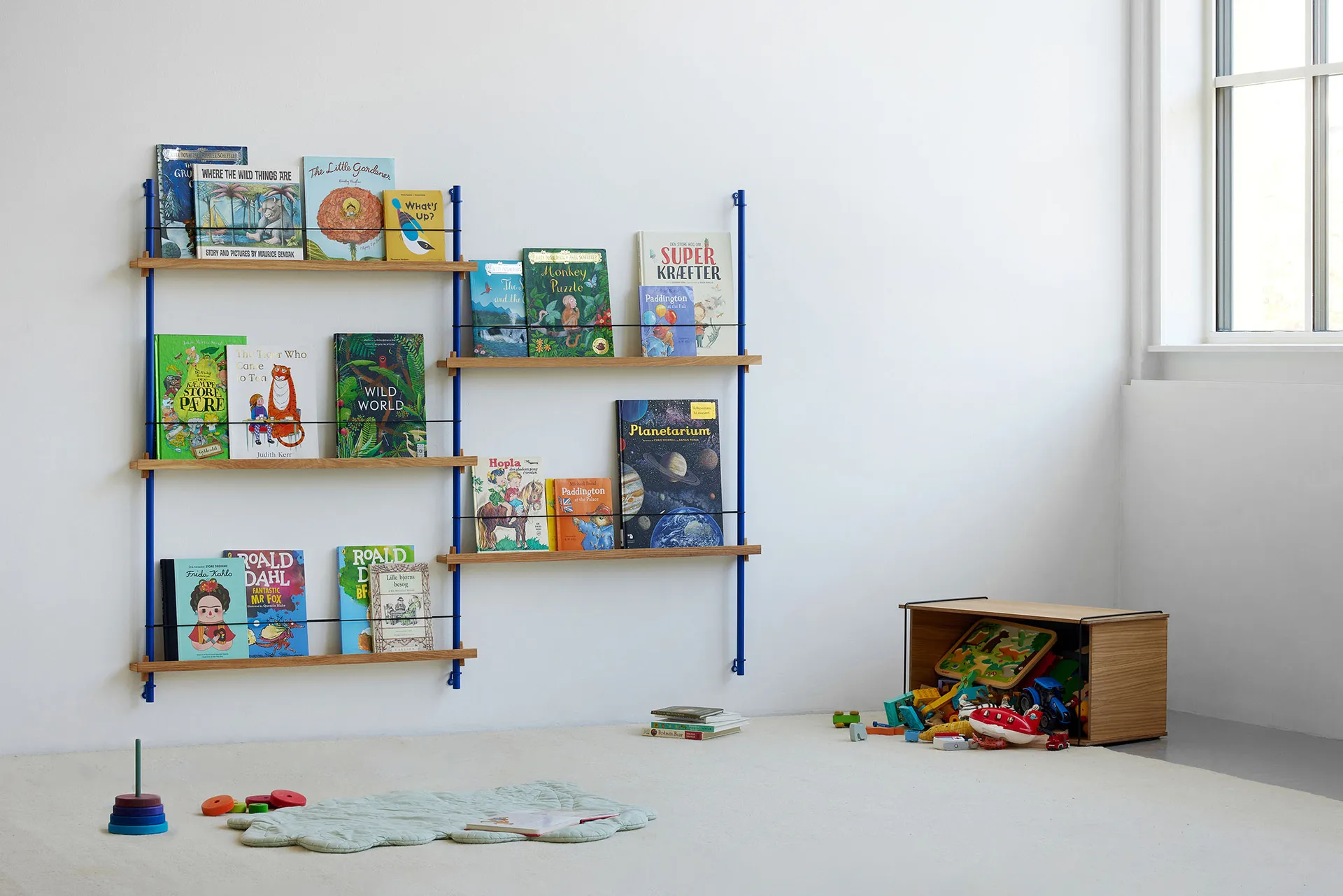 Magazine Shelving magazine rack, Smoked oak-deep blue, 85x115x7 cm, MS.115.1 MOEBE