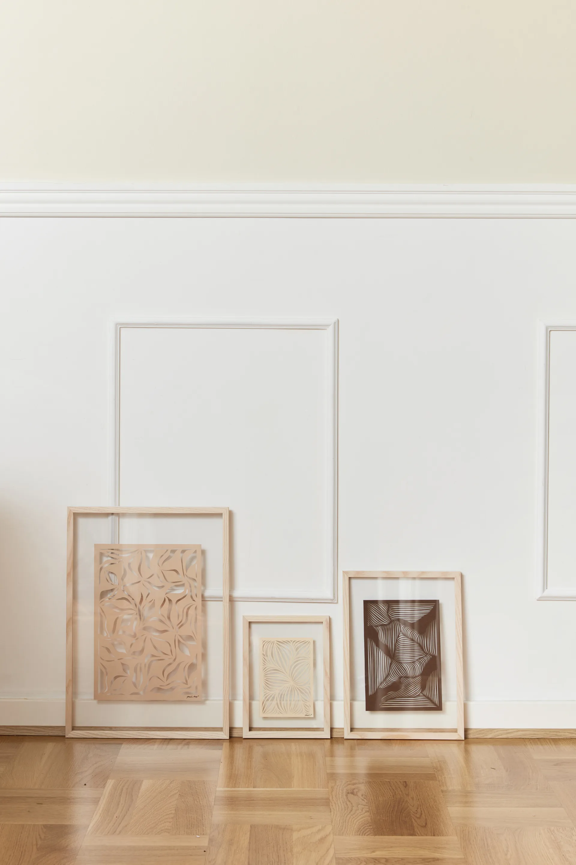 Moebe ash frame A4 23.2x31.7 cm, Transparent. Wood. Black MOEBE