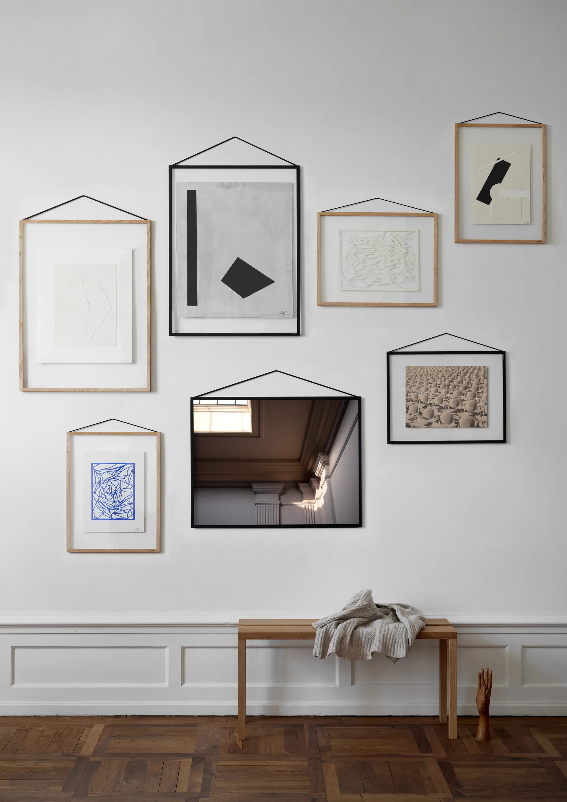 Moebe frame 40x50 cm, Transparent. Black MOEBE