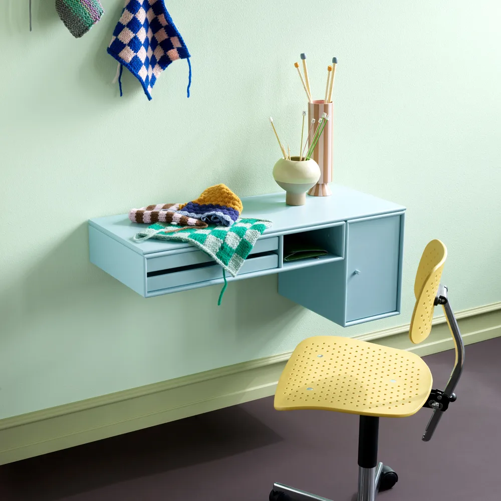 Bureau desk, Balsamic 160 Montana