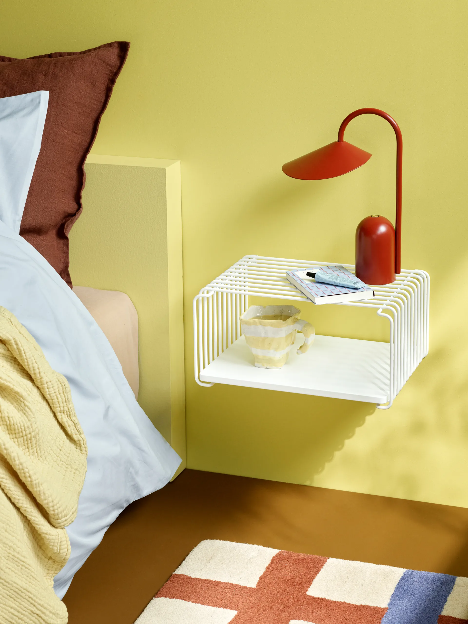 Panton Wire shelf 33x25,7 cm, New white Montana