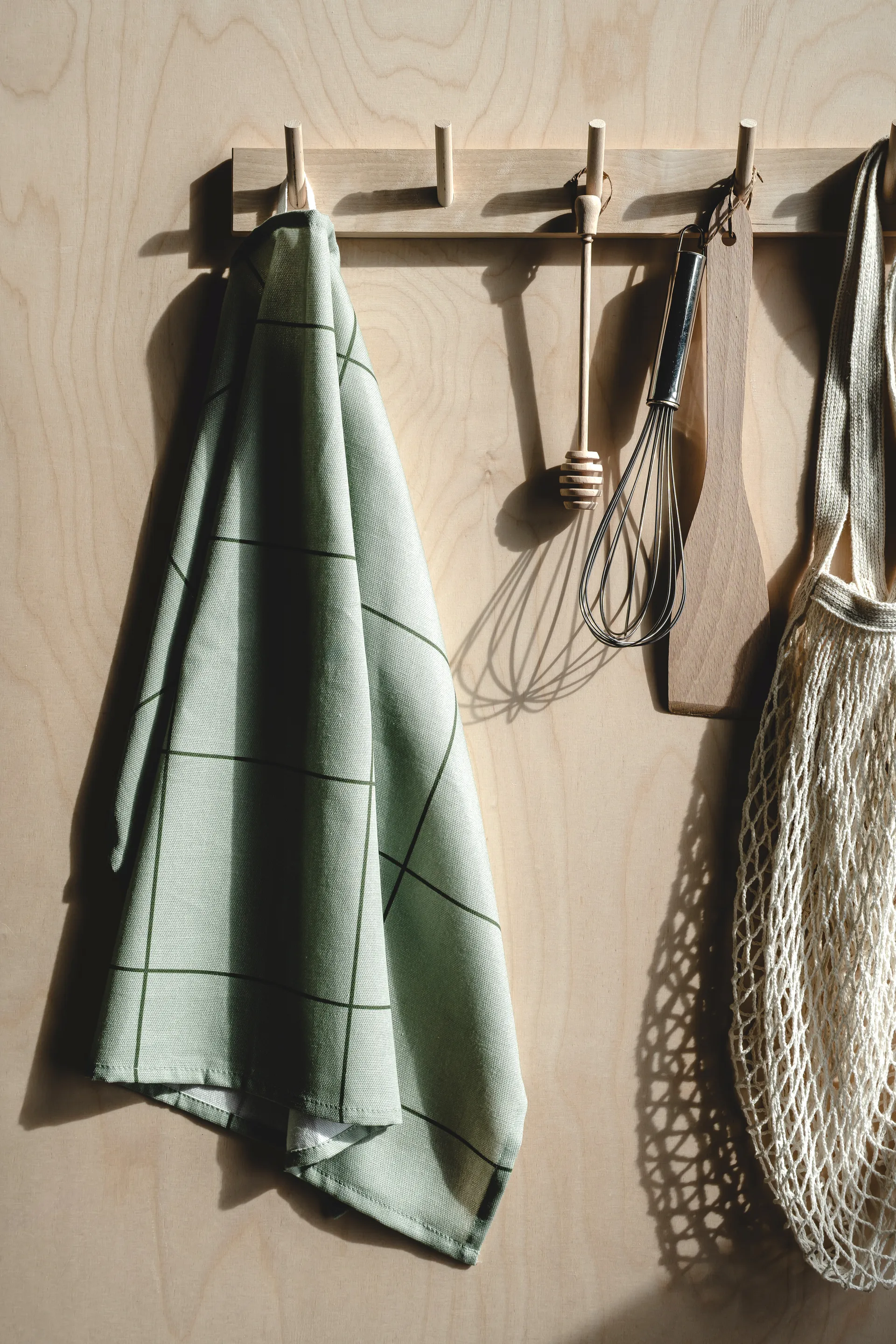 Checks & Stripes kitchen towel, Green, 50x70 cm Muurla