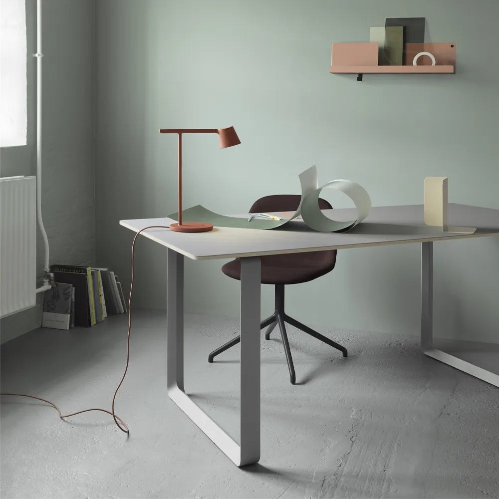 70/70 dining table 170x85 cm, Solid smoked oak-White Muuto