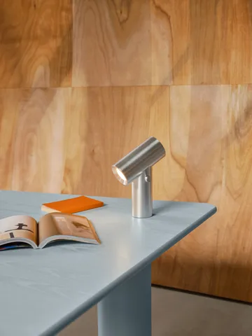 Beam portable table lamp - Aluminium, 26.2 cm - Muuto
