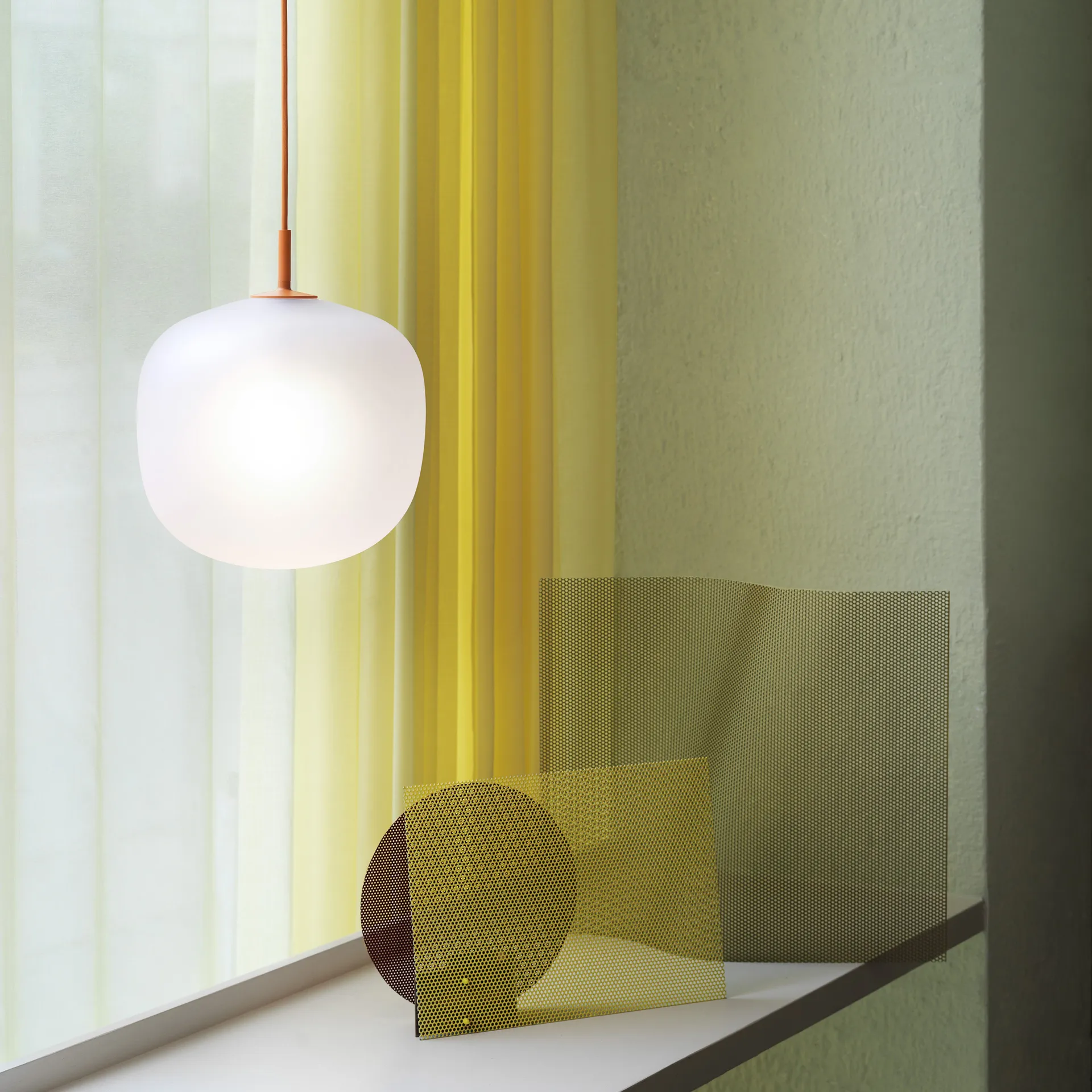 Rime pendant lamp Ø25 cm, orange Muuto