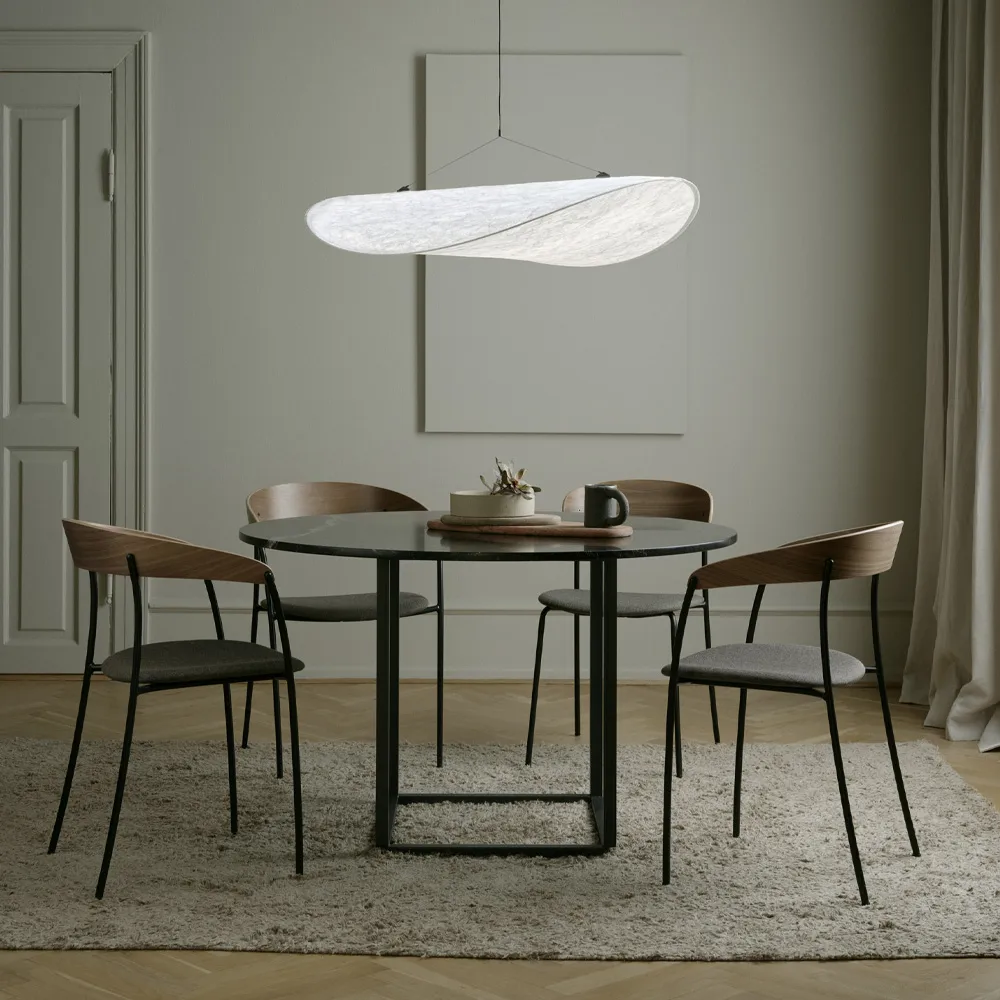 Florence round dining table, Natural oak. ø120 cm. black stand New Works
