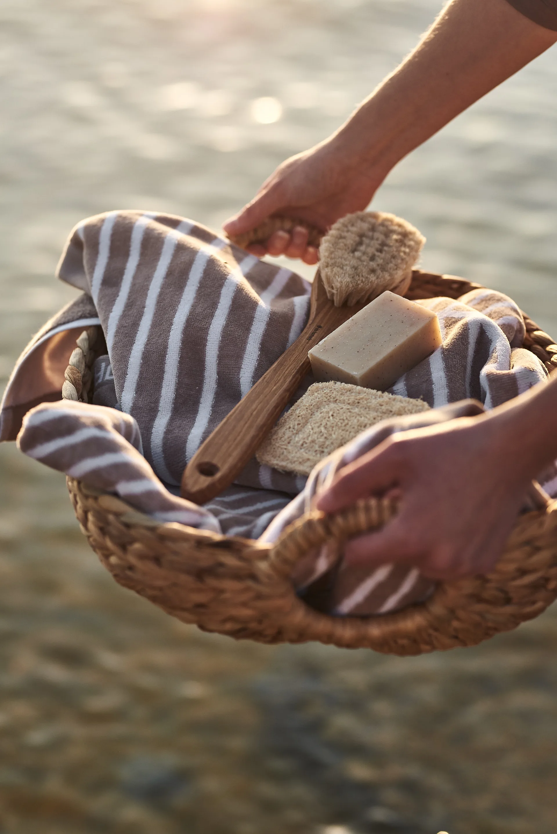 Stripes towel 50x70 cm, Beige NJRD