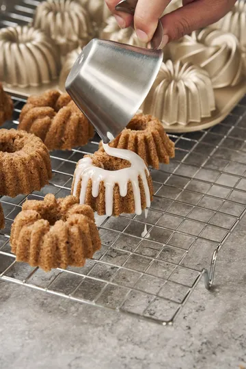 BAKE cake tin - Rosette, nonstick - Nordwik
