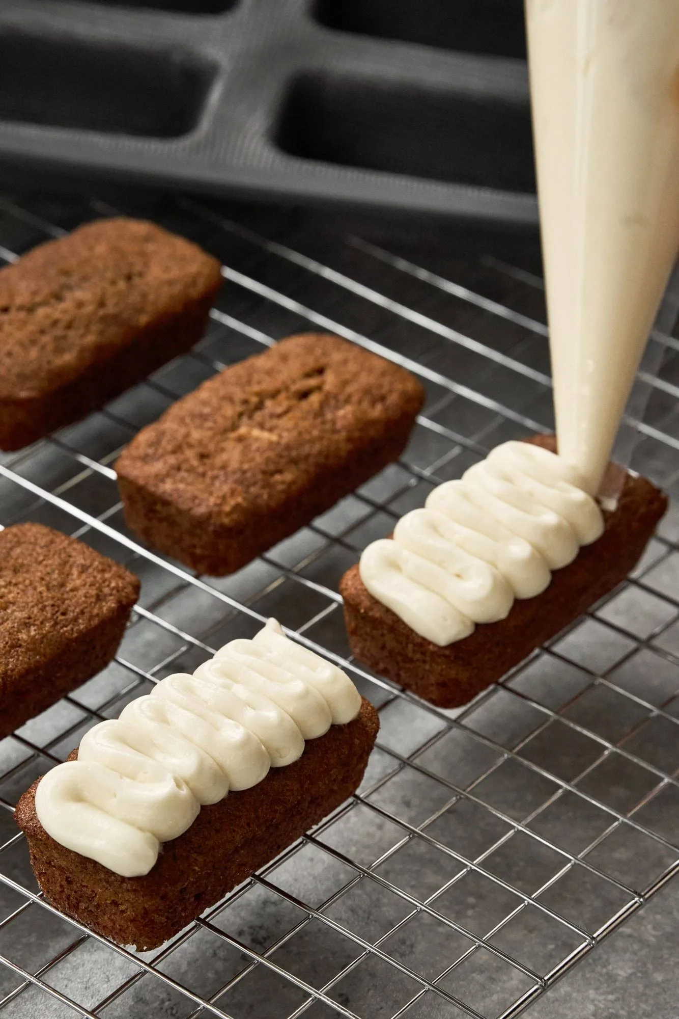 BAKE silicone mould with reinforced frame, Rectangular, 6 pieces, 26,2x22,1 cm Nordwik