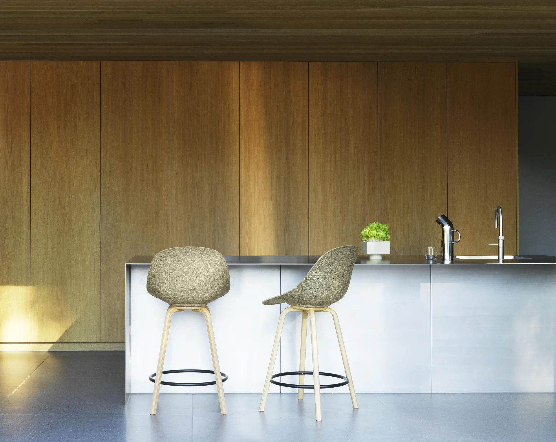 Mat Bar Chair bar stool 65 cm, Seaweed-beech-black steel Normann Copenhagen