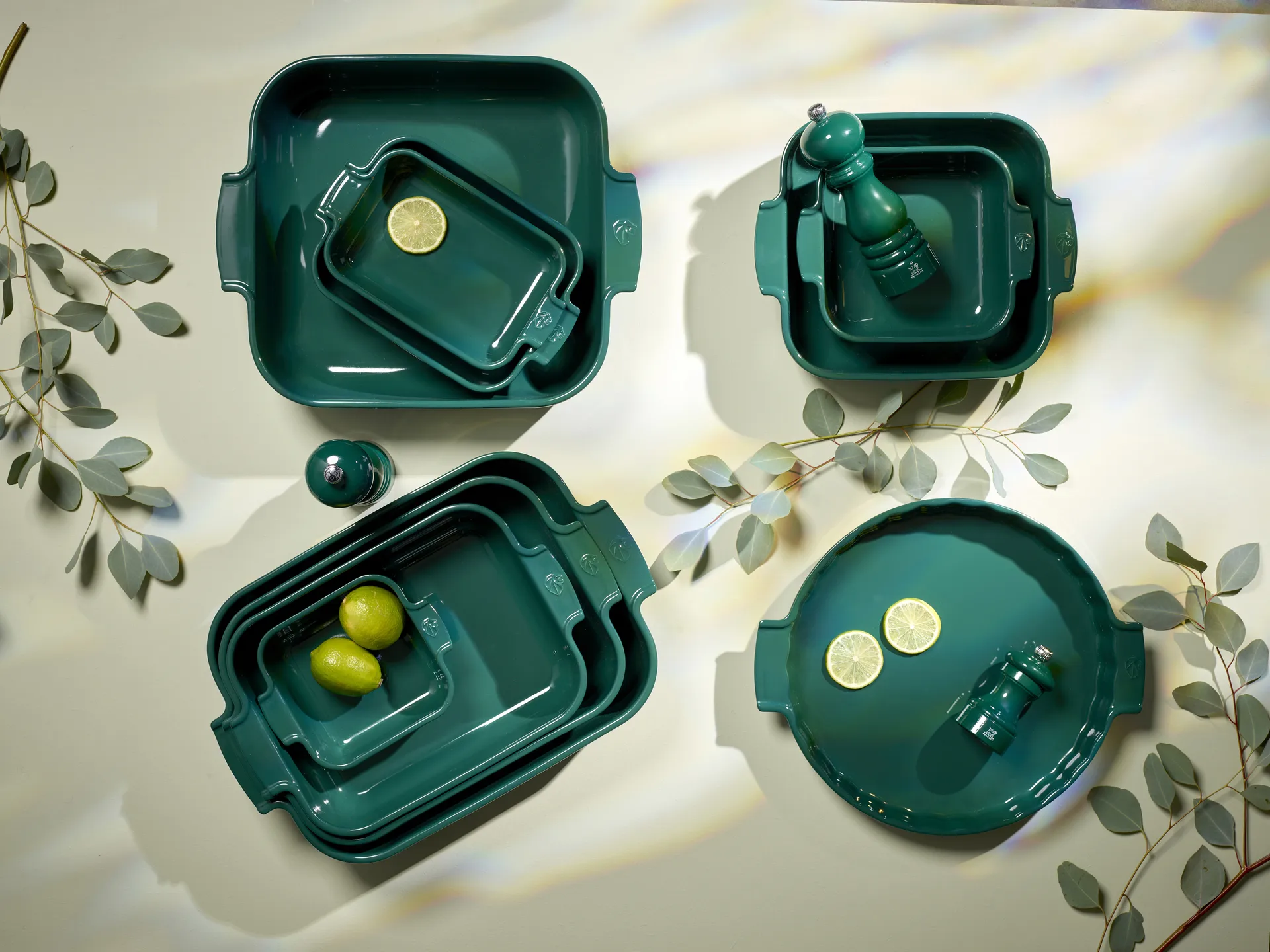 Appolia ceramic dish 14x18 cm, Forest green Peugeot