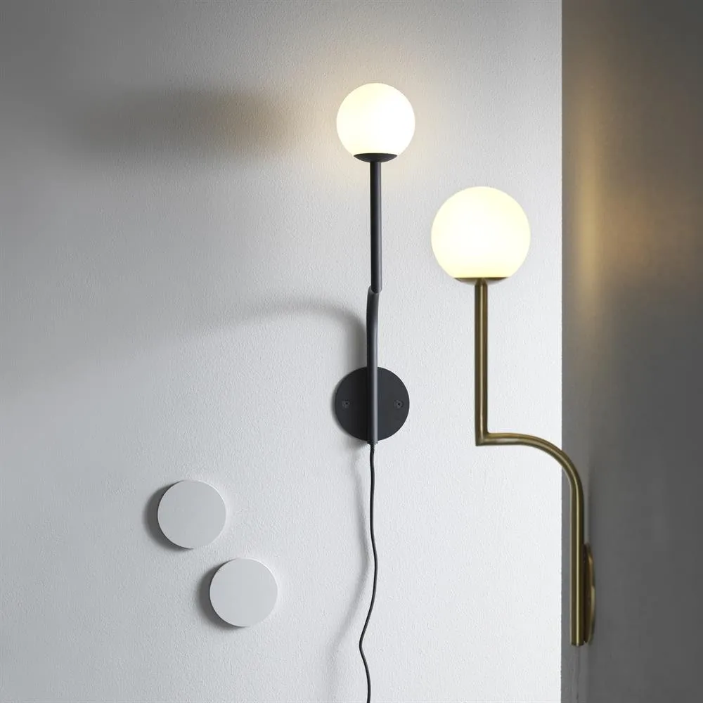 Mobil 46 wall lamp, black Pholc