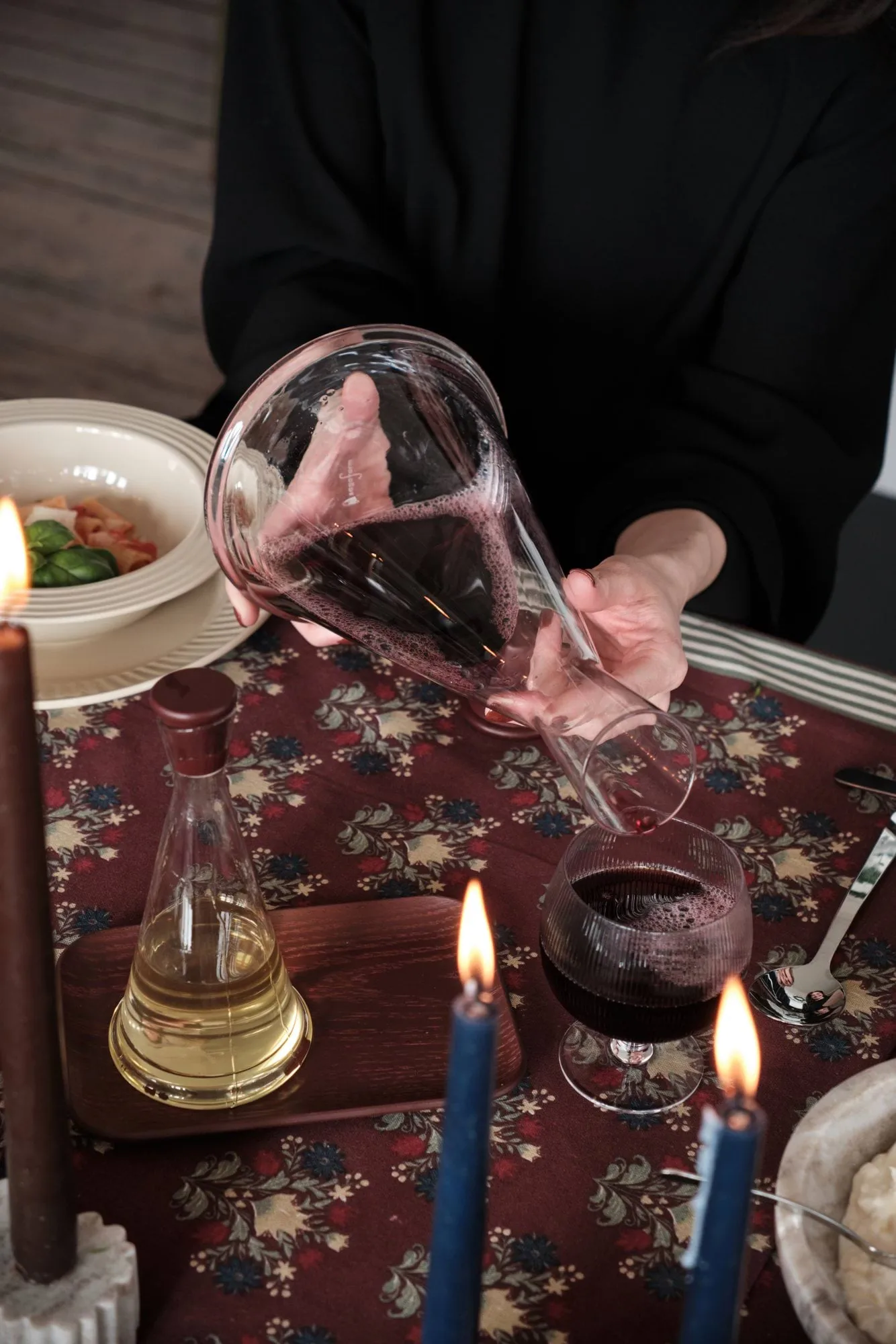 Gurken wine carafe, Clear-dark red, 1.6 l Sagaform