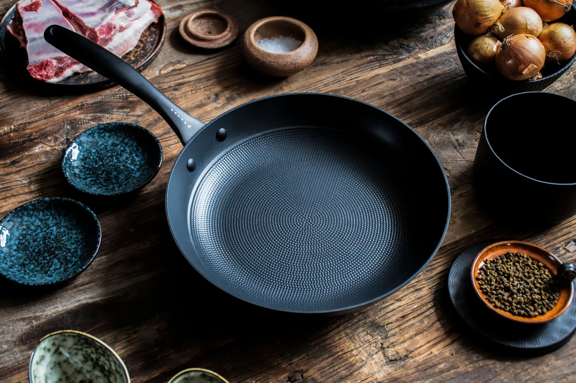 Satake ceramic frying pan lightweight cast iron 20+28 cm Satake