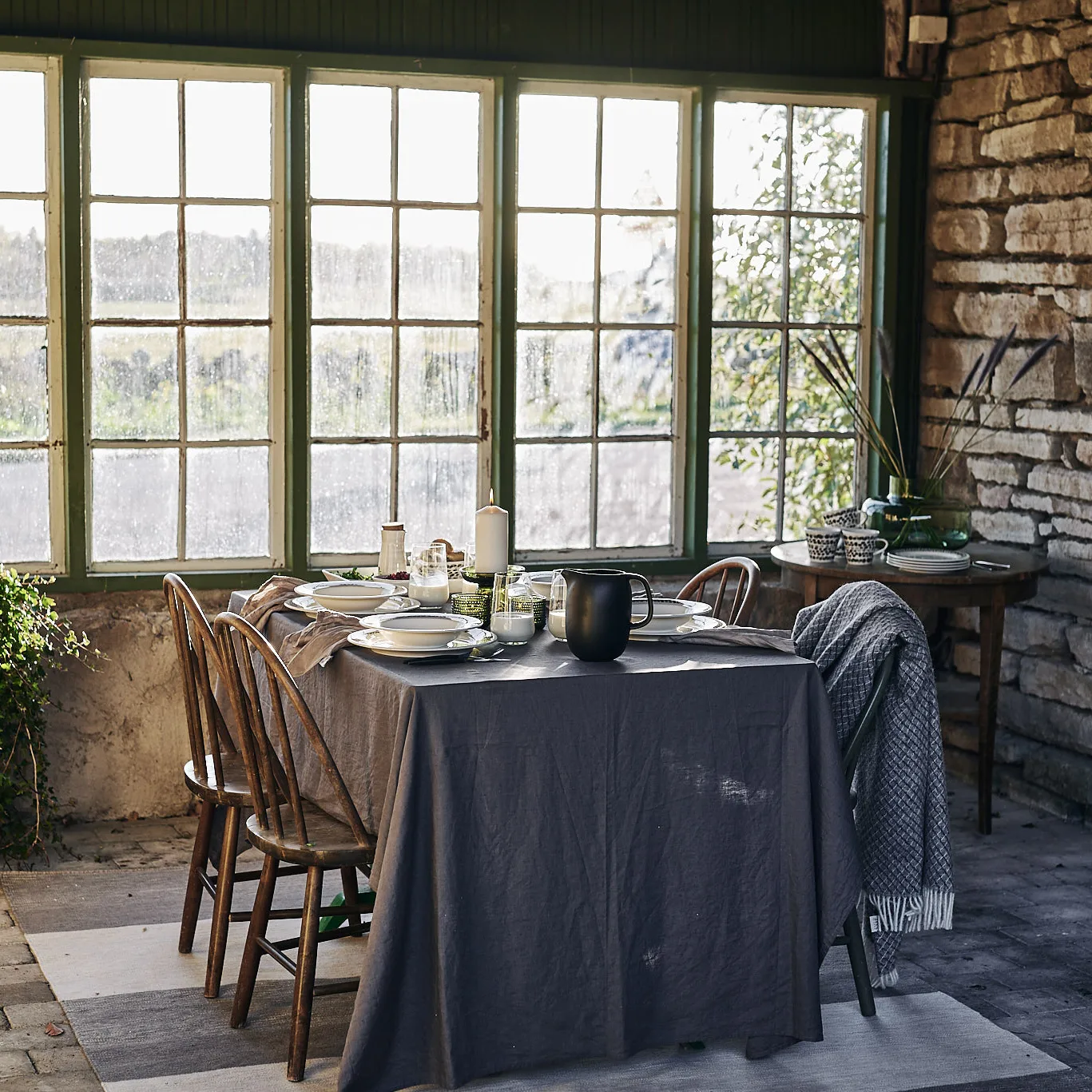 Clean linen table cloth 145x350 cm, Charcoal Scandi Living