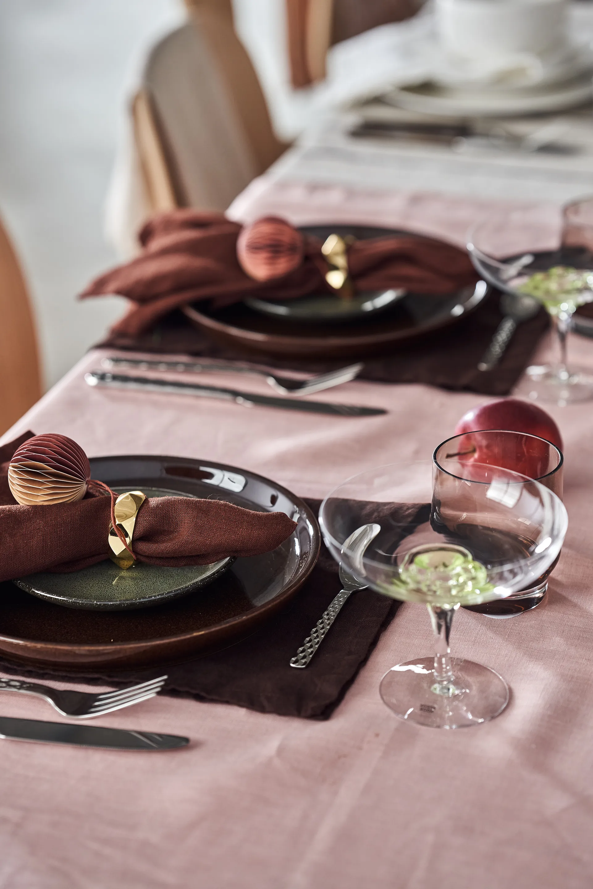Clean linen table cloth 145x350 cm, Dusty Rose Scandi Living