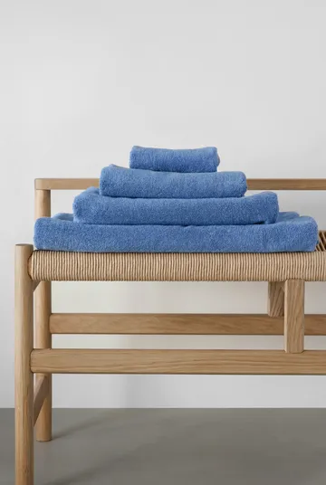 Drift bath towel 100x150 cm - Blue - Scandi Living