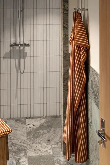 Drift bath towel 70x140 cm - Brown-white - Scandi Living