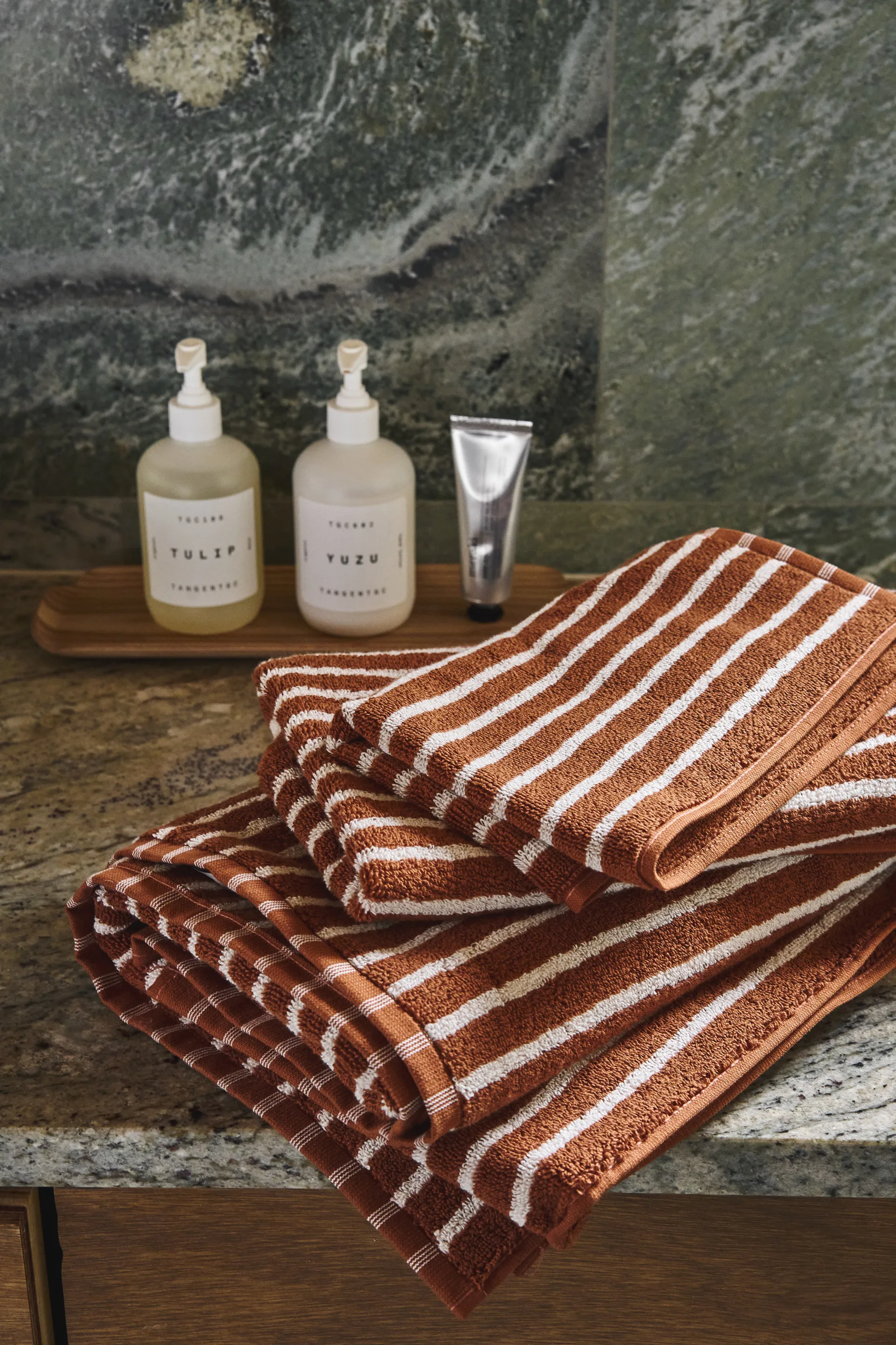 Drift bath towel 70x140 cm, Brown-white Scandi Living
