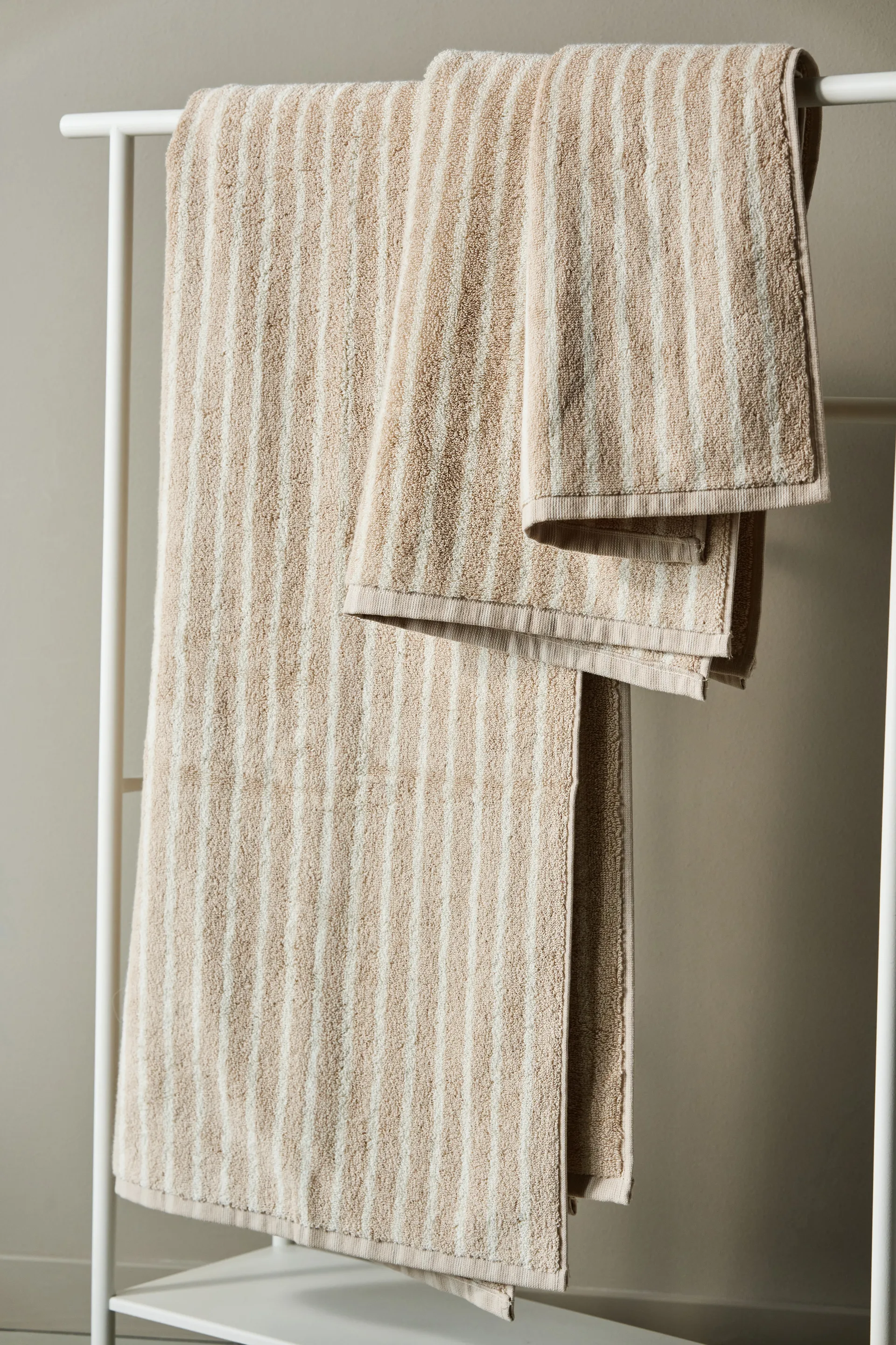 Drift towel 30x50 cm, Beige-white Scandi Living