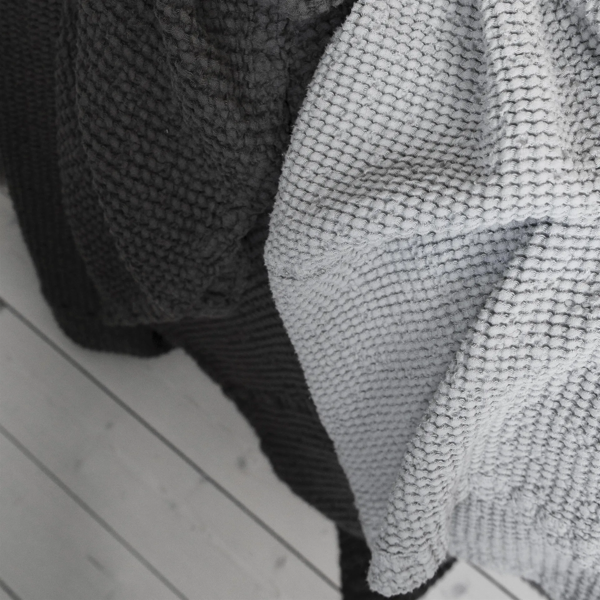 Moss bed spread 160x260 cm, charcoal (grey) Scandi Living