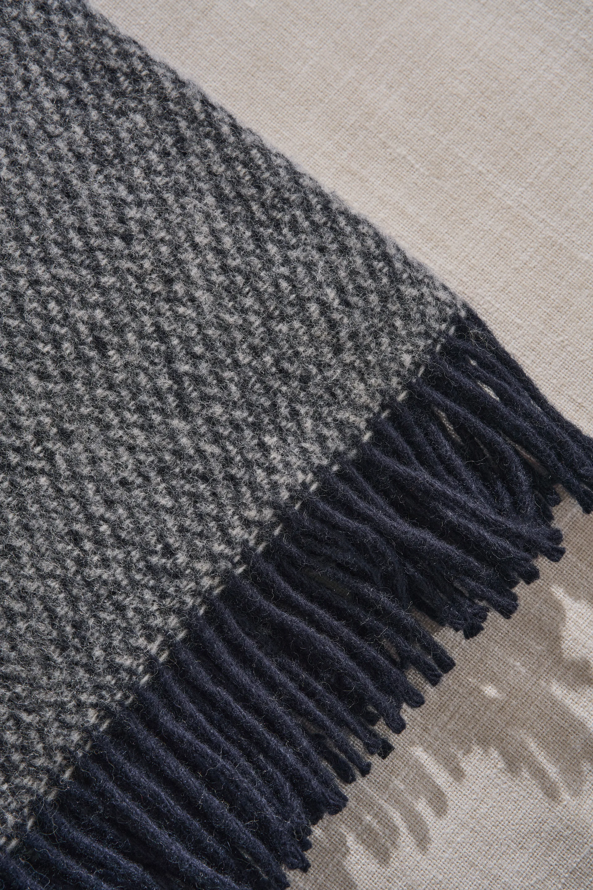 Sandstone wool throw 130x180 cm, Indigo blue Scandi Living