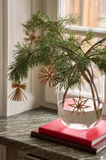 Straw Christmas tree hanging ornaments in straw, 12 pieces - Red - Scandi Living