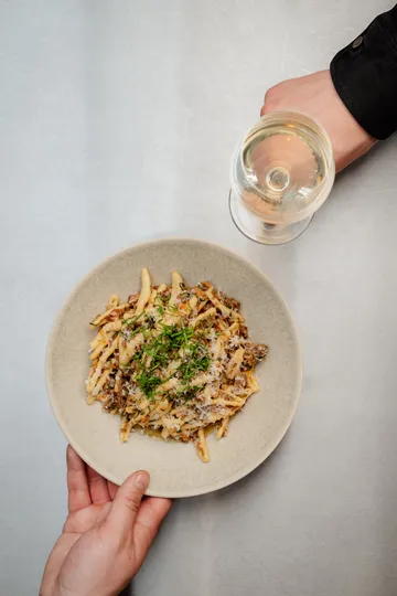 Terra pasta plate - Beige stoneware, Ø22,5 cm - Scandi Living