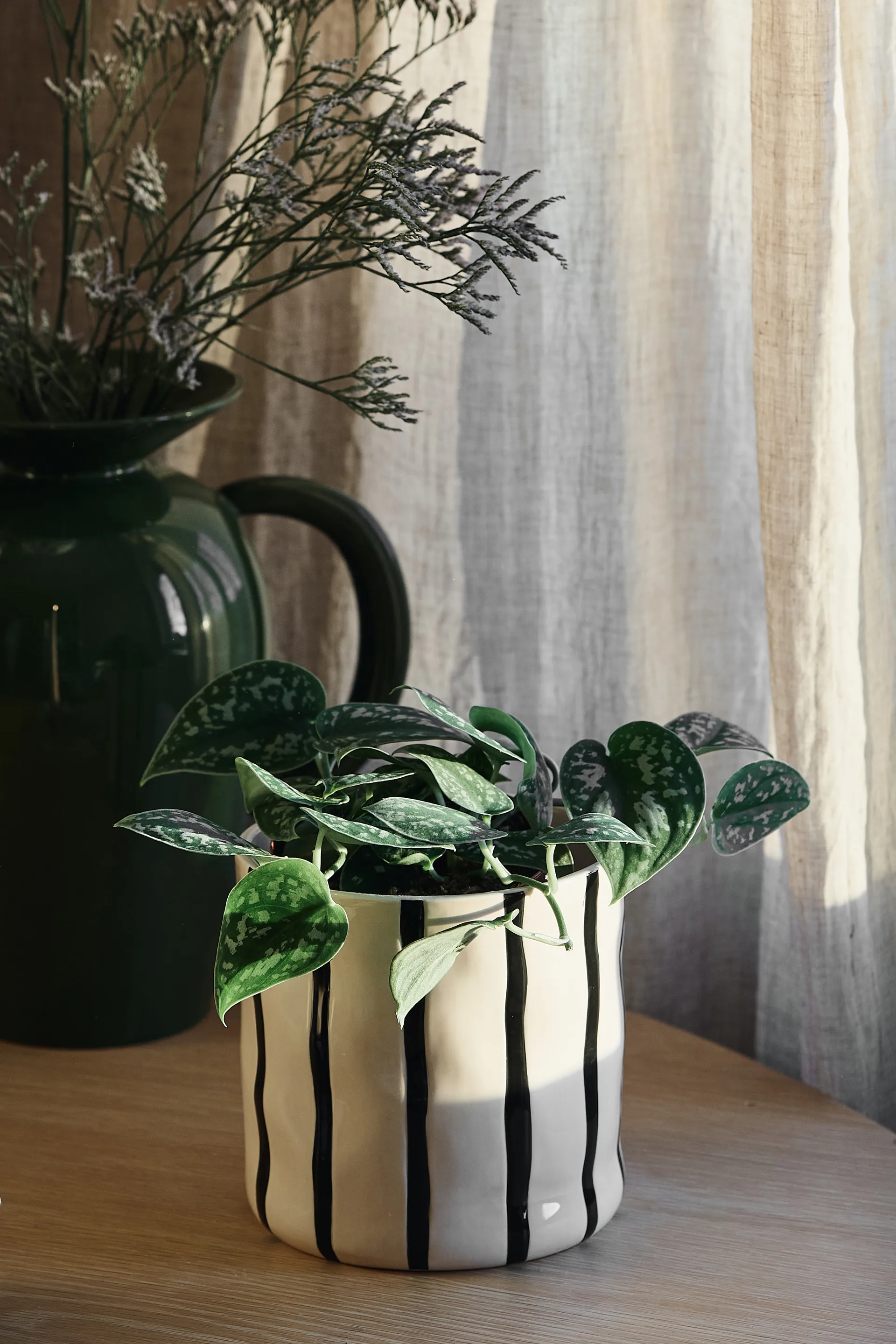 Thrive flowerpot Ø16 cm, White-black Scandi Living