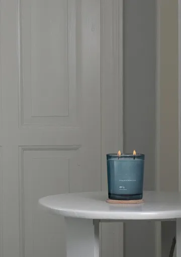 Øy scented candle - 350 g, 2 wicks - Skandinavisk