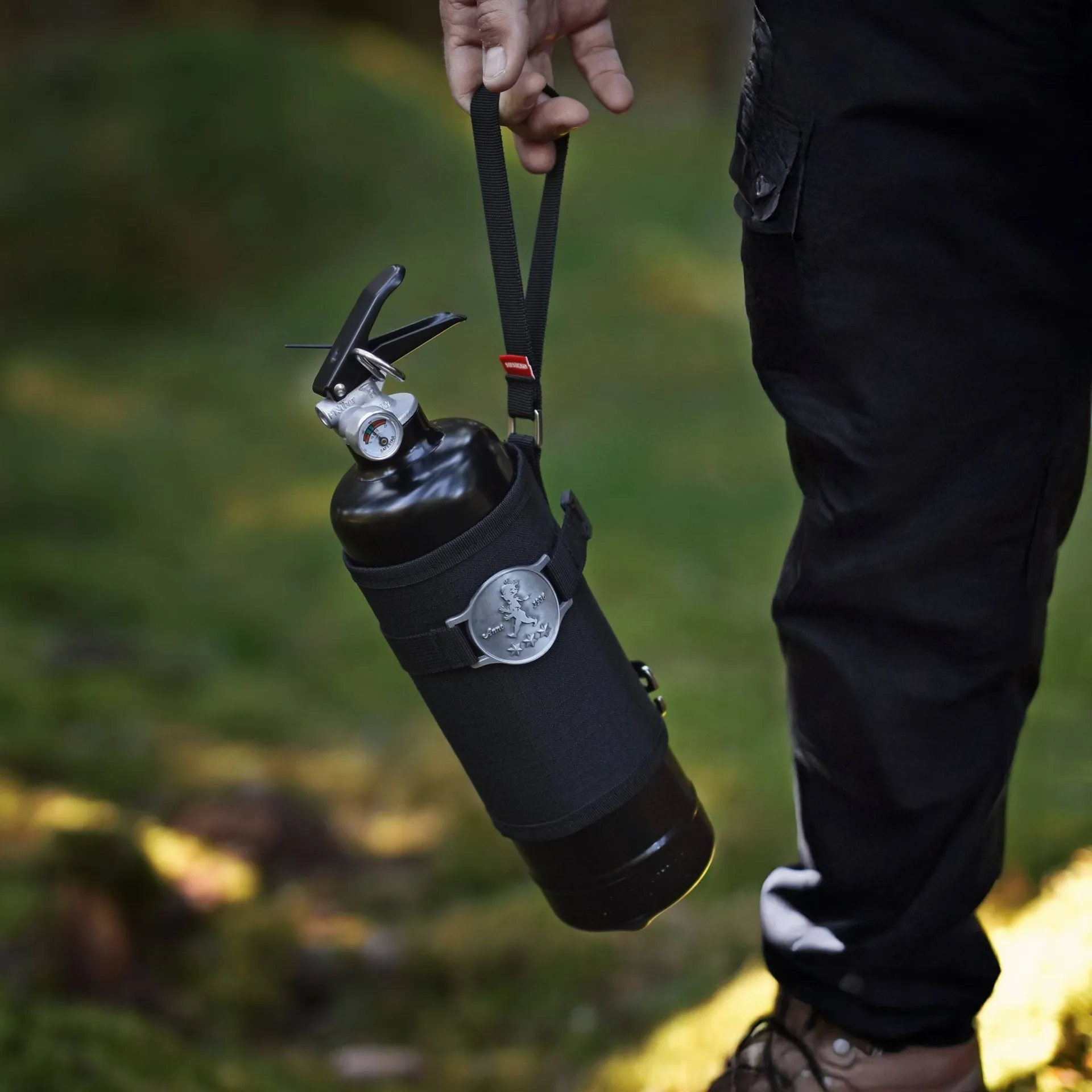 Solstickan fire extinguisher 1 kg, Outdoor edition, Black Solstickan Design