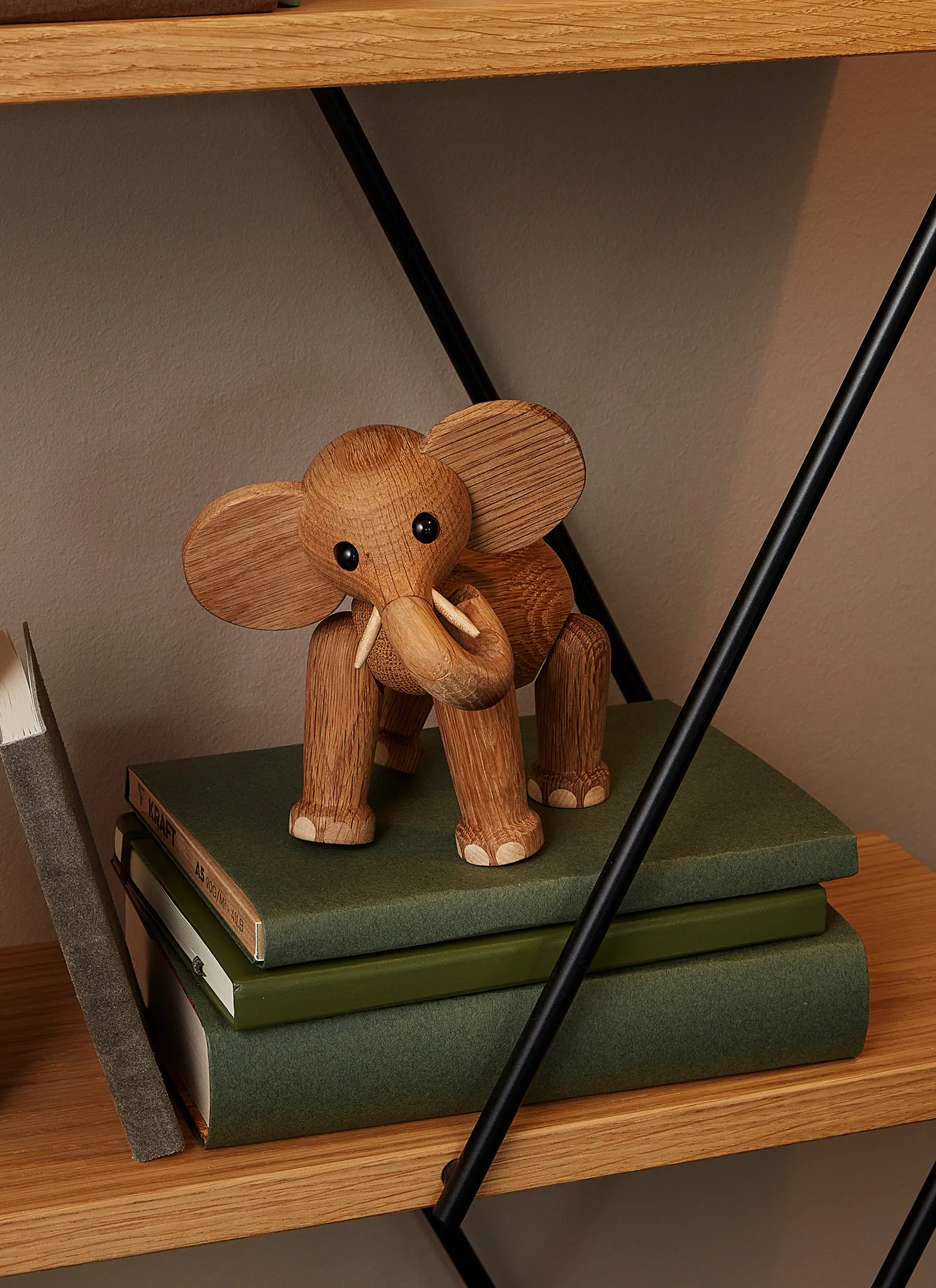 Ollie elephant decoration, Oak-Maple Spring Copenhagen