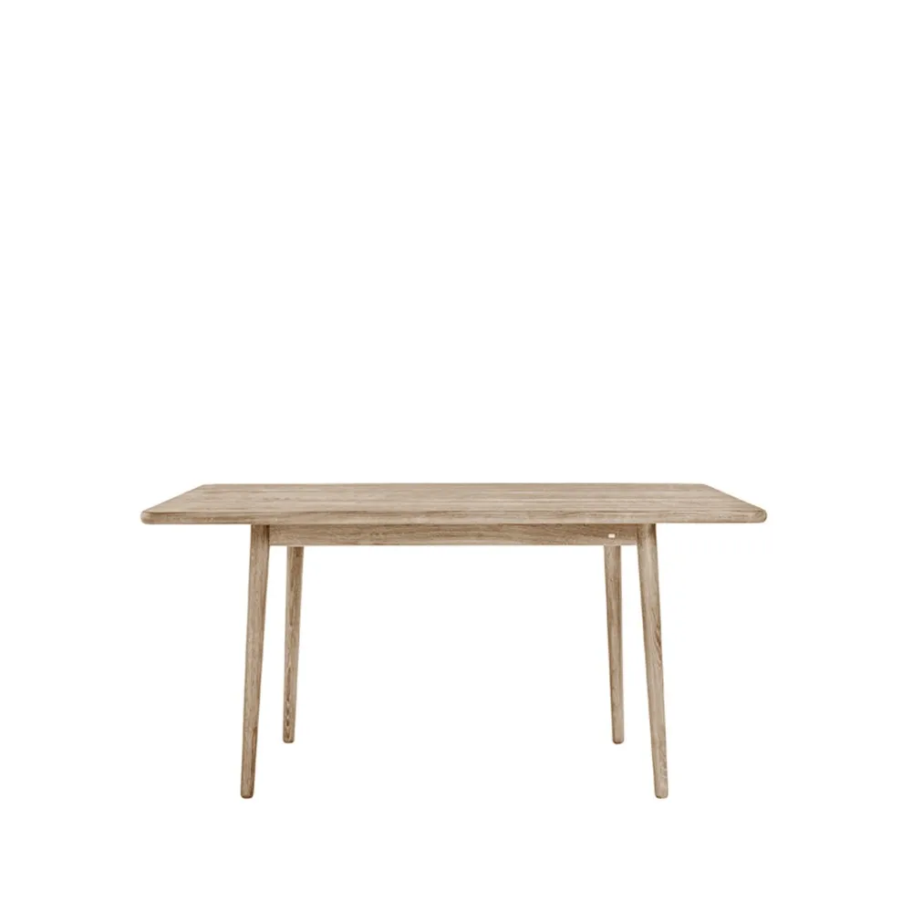 Miss Holly dining table. 235x82 cm, Oak light matt lacquer Stolab