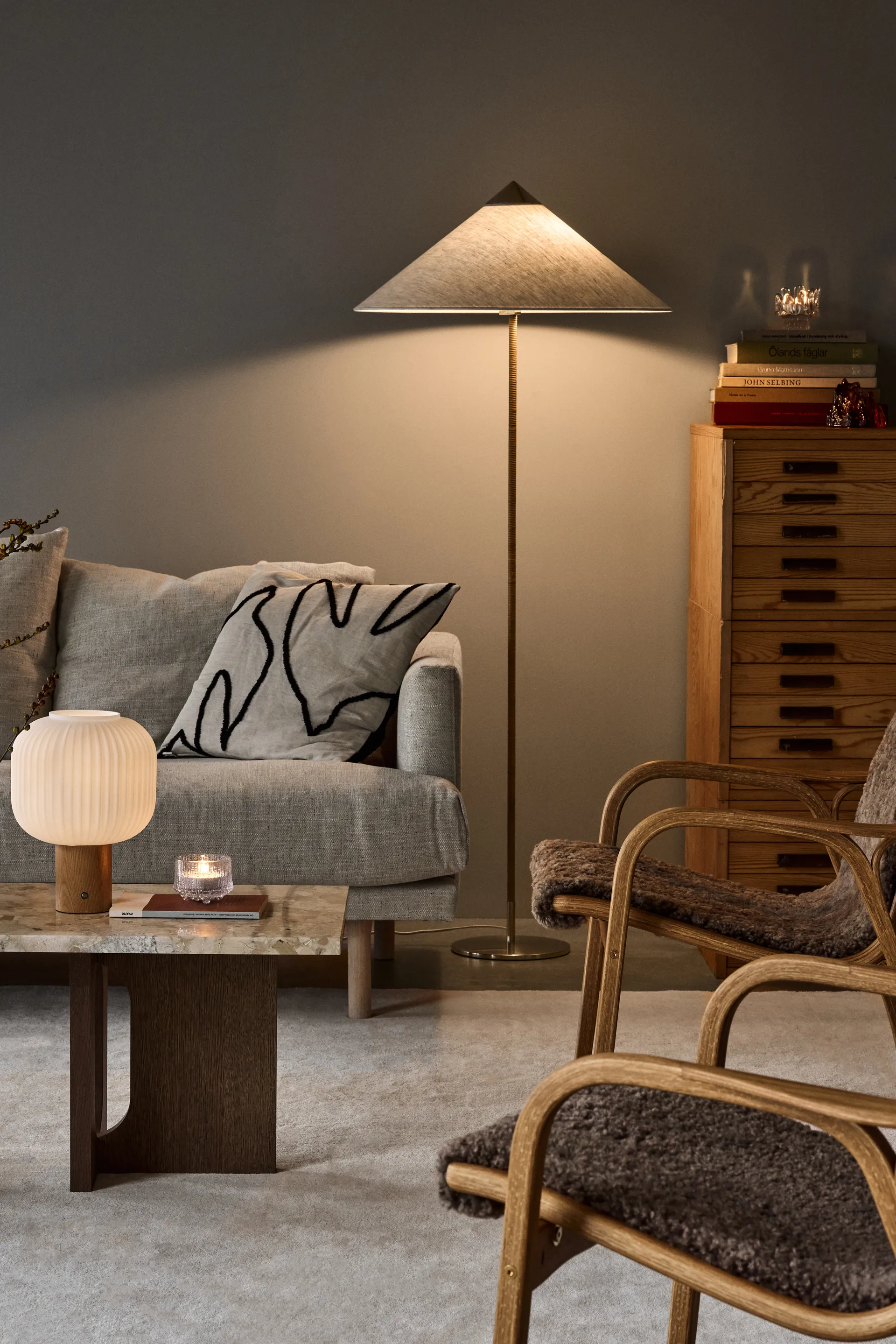 Laminett arm chair oiled oak/sheep skin, Sahara (nougat brown) Swedese